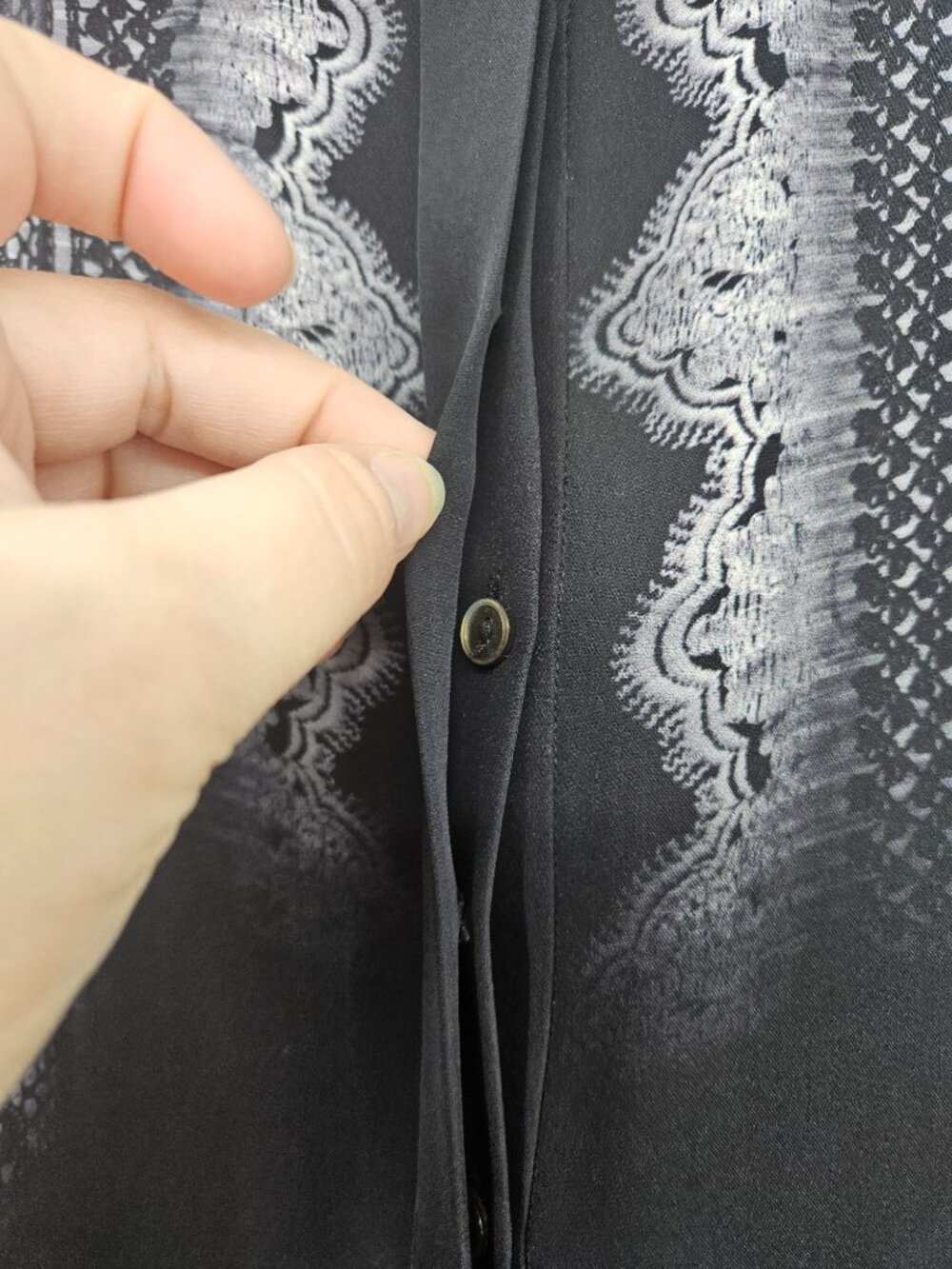 Kobi Halperin Sheri Silk Button Up Blouse Black Women's Size XL Career Evening - Picture 4 of 11